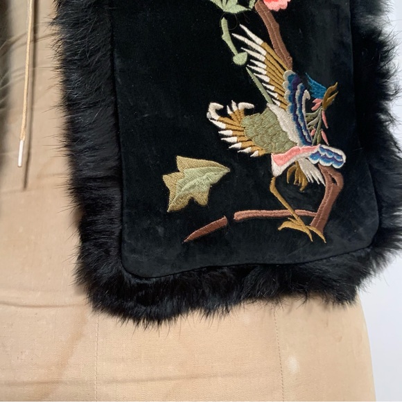 Natori suede and fur flowers birds butterfly embroidered scarf - Picture 6 of 11